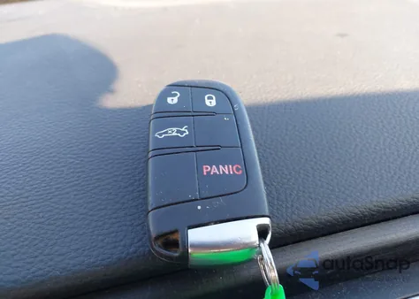 2016 Chrysler 200 Limited Platinum from USA, damaged, VIN 1C3CCCAB4GN184477